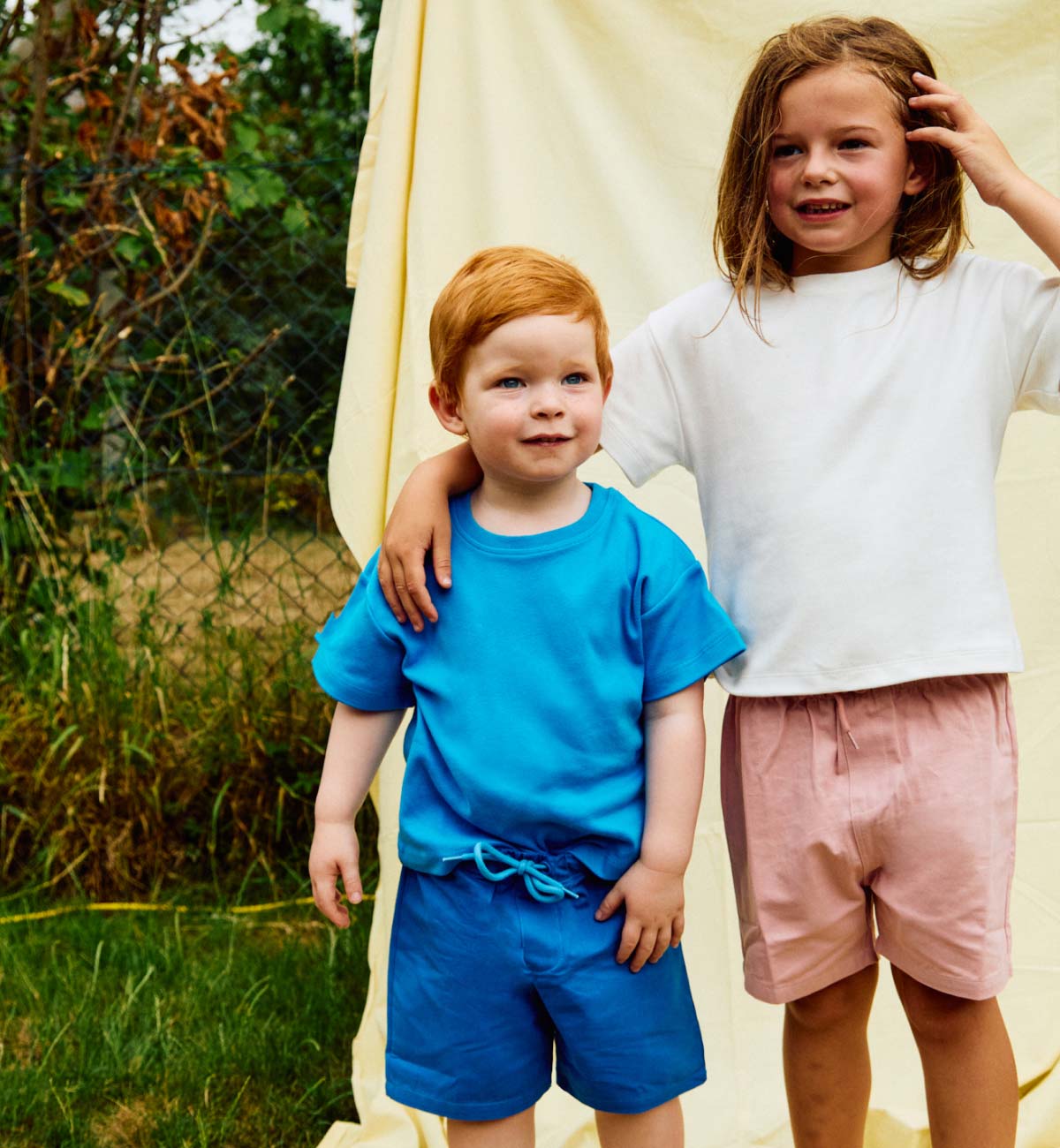 Shorts and T-shirts in pink and blue